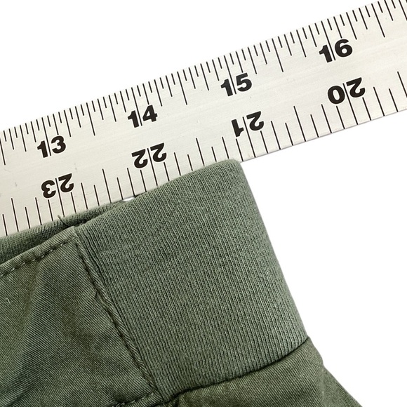 Lee Regular Fit Midrise Bermuda Shorts Olive Green Elastic Waist Women's Size 6 - Picture 4 of 8